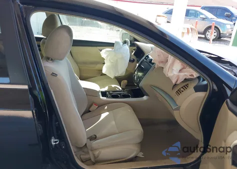 2013 Nissan Altima 2.5 Sv z USA, uszkodzony, nr VIN 1N4AL3AP2DC257907